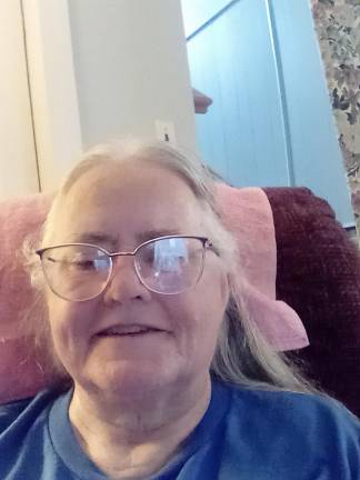 Janet Minser bought a side of grass-fed beef. She cooked and ate one pound of it, and two hours later, she “was covered in hives, head to toe, and my throat was closing up.”