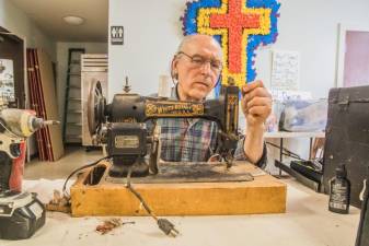 Longtime New Paltz repair coach Joe Holdner. The book offers veteran tips like “Keep your volunteers happy. Good pizza will be a key factor to your success.”