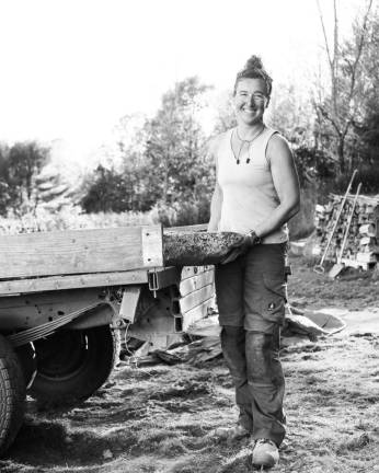 Jane DeWitt grew up in the Catskills, majored in English at Dartmouth, then decided to come back home, to be near her mother and devote herself to the hard, physical work of a stonemason.