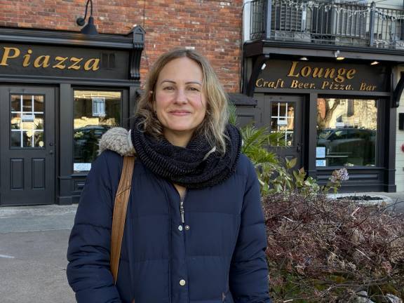 Nicole Allegretti in Warwick, NY