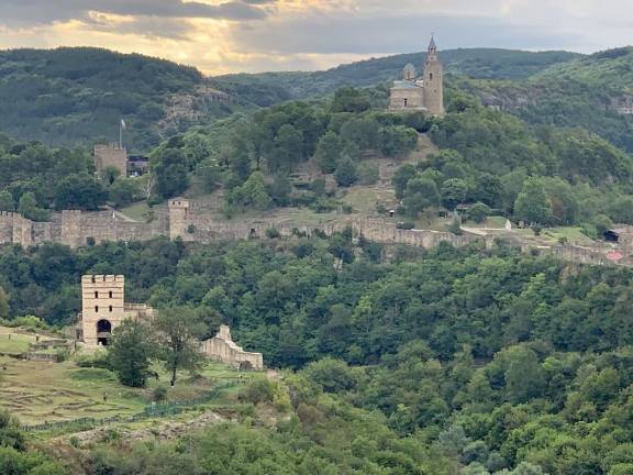 <b>The fortress at Veliko Tarnovo, a medieval stronghold. </b>