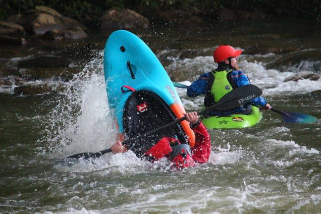 Scelba practicing his stern stall “in the wild.” “To this day, I still have never maxed out” on the stern stall, he said. “I’ve gone about 90 minutes, and I never couldn’t do it anymore.”